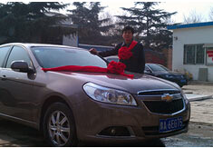 超前涂料獎(jiǎng)勵(lì)員工轎車，真石漆生產(chǎn)廠家！